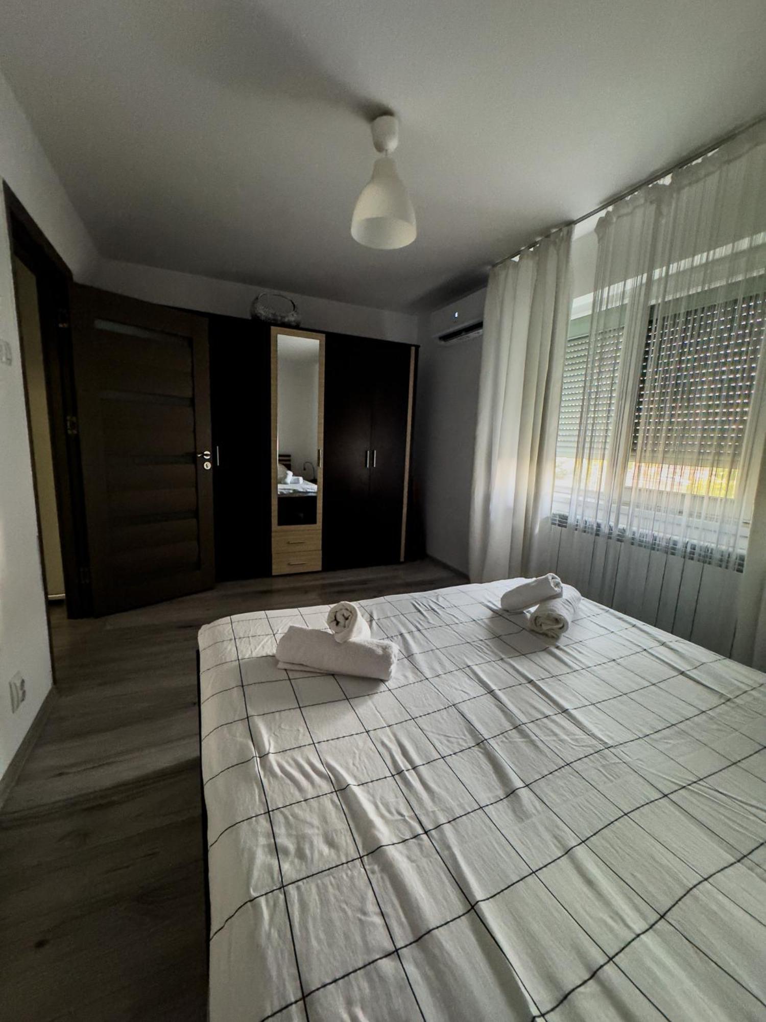 Lion Crib Apartment Bacau Exterior photo